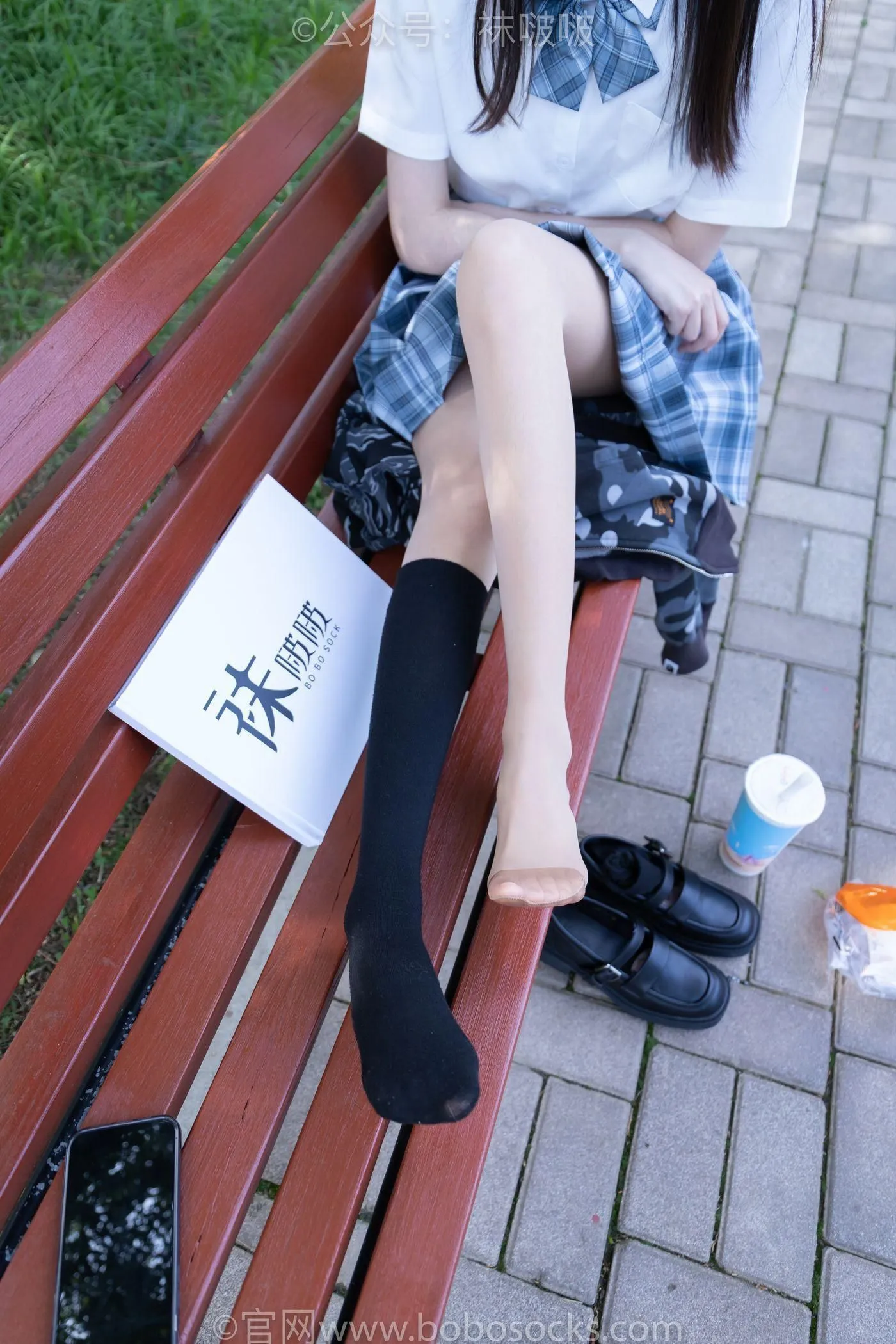 [BoBoSocks袜啵啵]NO.007 稚予-JK制服、皮鞋、黑色中筒棉袜、肉丝 [143P]插图5